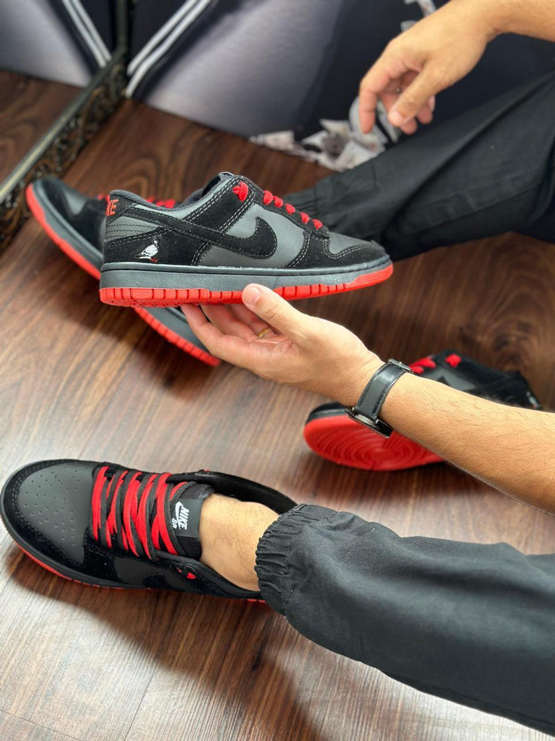 Nk Dunk Sb Black Red bird