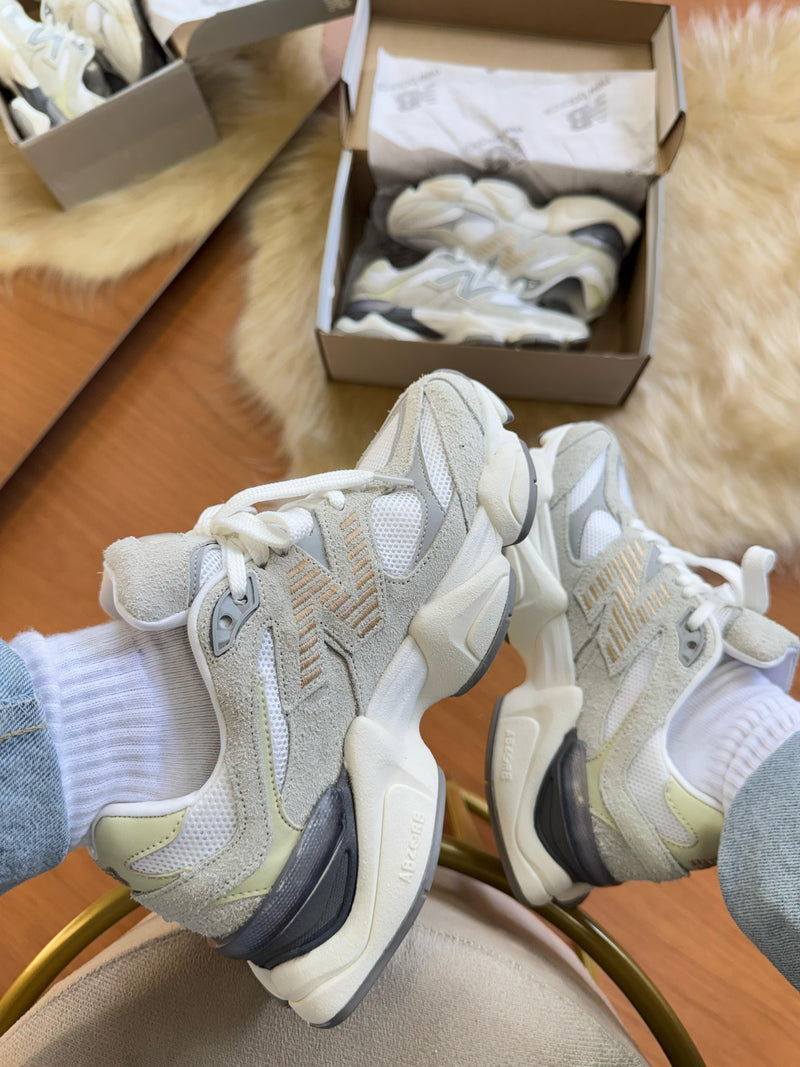 NB 9060 Prime Off/Cinza