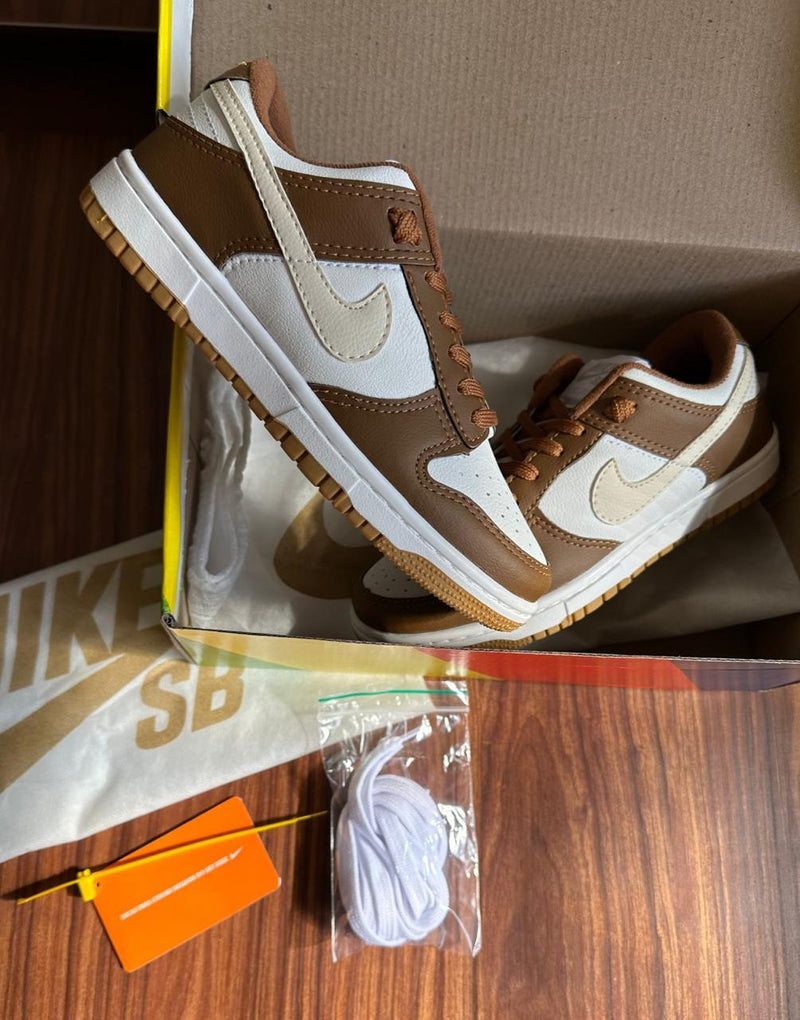 Nk Dunk Low Caramelo/Bege