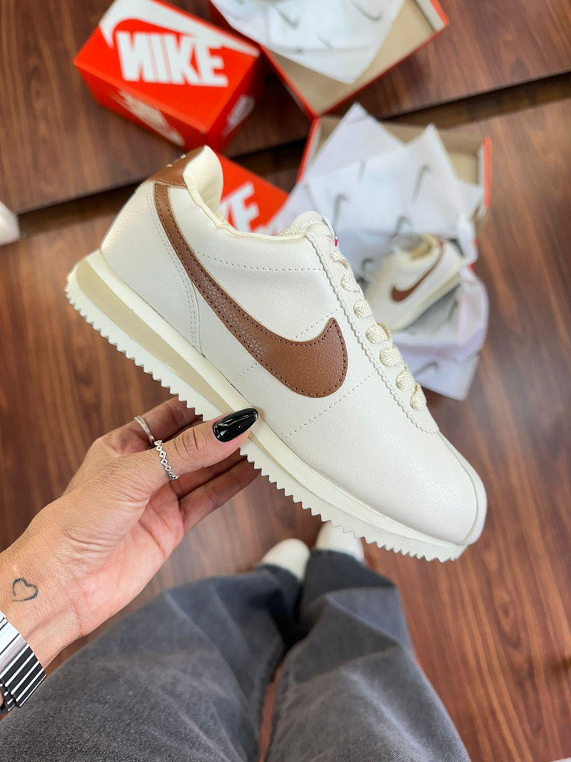 Nk Cortez Bco/Marrom