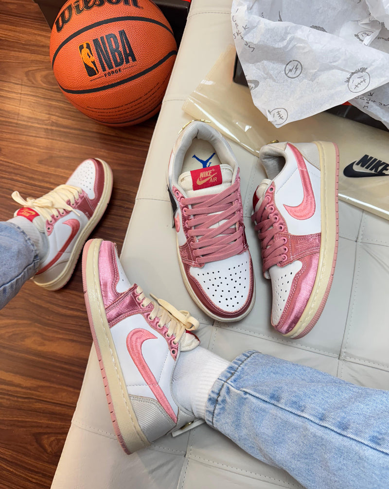 Nk Jordan Low x Travis Scott Rosa